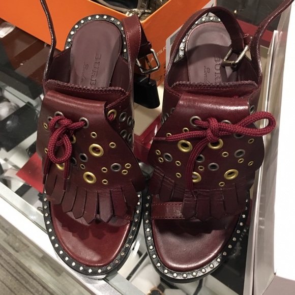 Burberry Leather Fringe Tassel Eyelet Stud Sandals - Picture 7 of 13